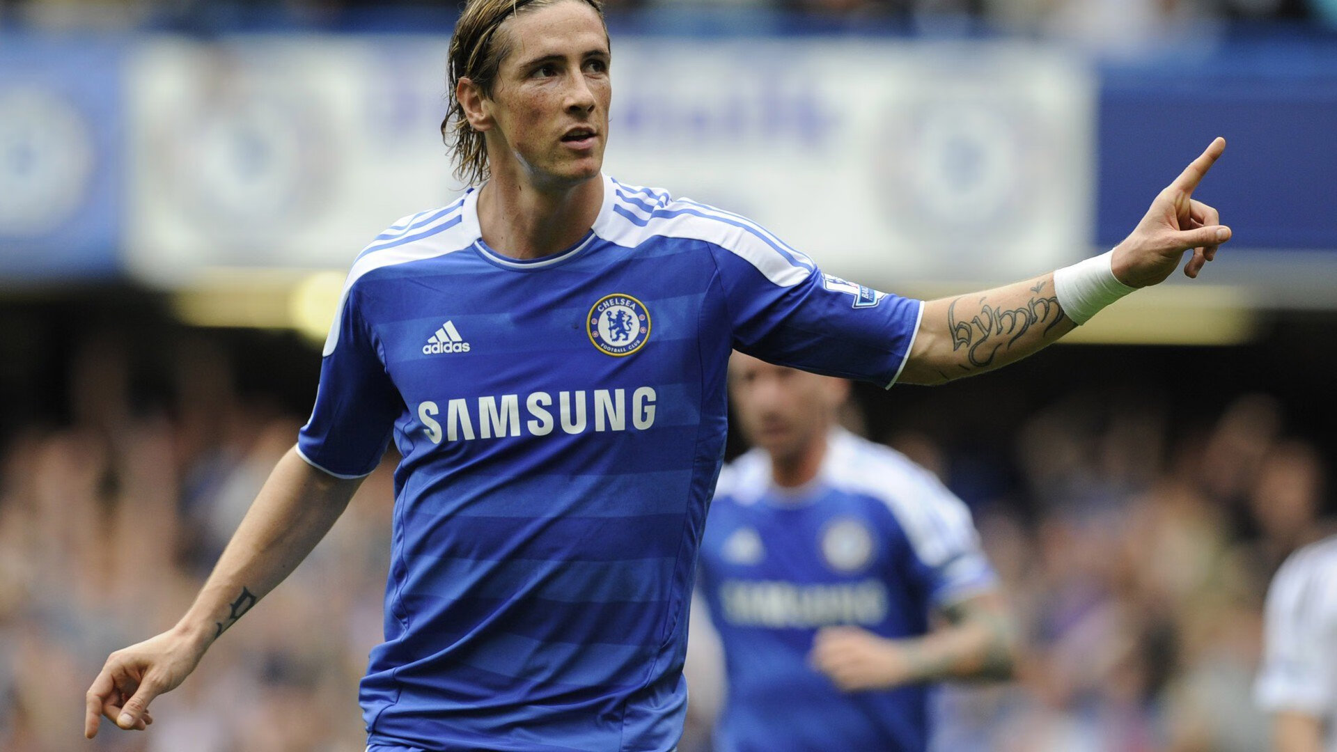 安东·李恩：他的防守稳健、传球精准，是全黑队中场的灵魂，安东内利什么水平