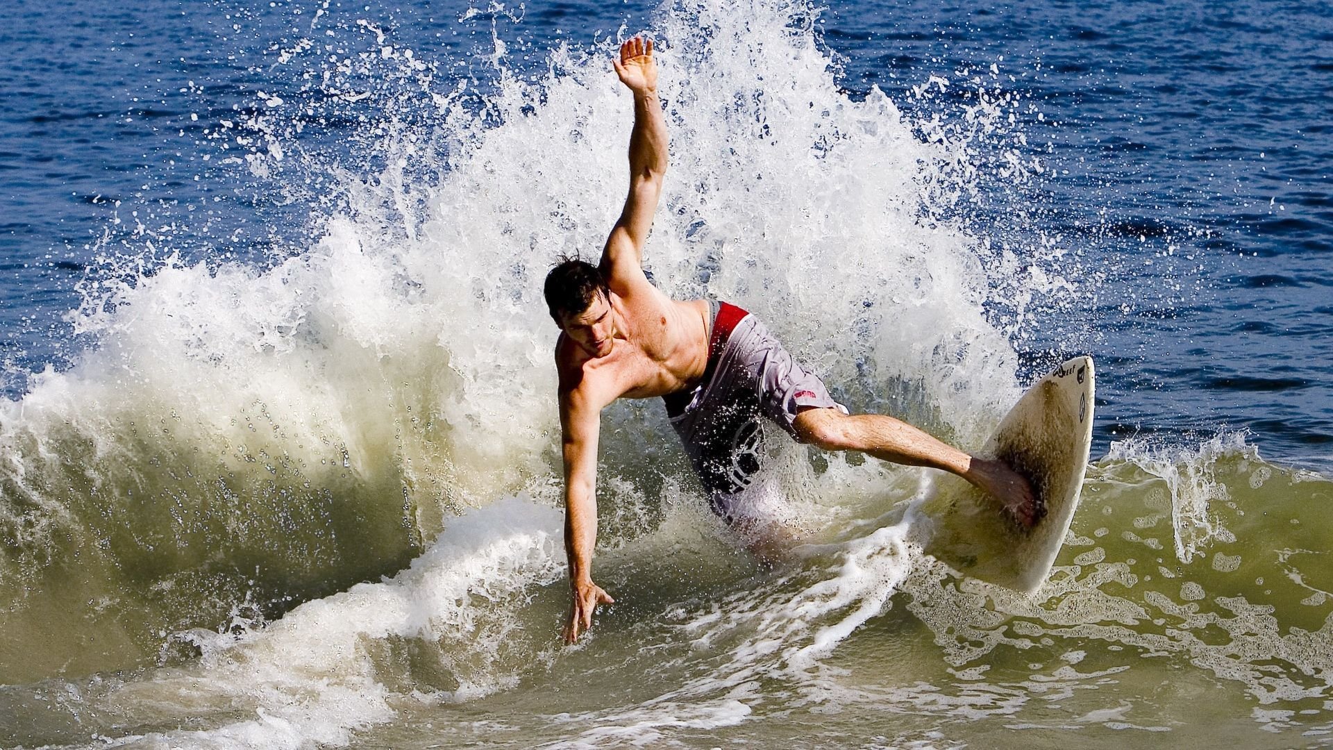 巴萨青训营未来之星崭露头角，巴萨未来青训巨星